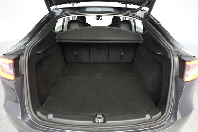 2023 Tesla Model Y — photo 6 of 22