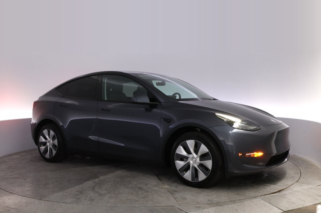 2023 Tesla Model Y — photo 11 of 22