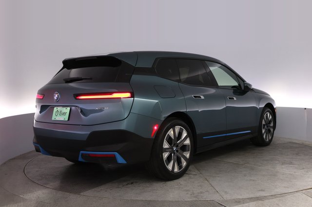 2023 BMW iX — photo 2 of 23
