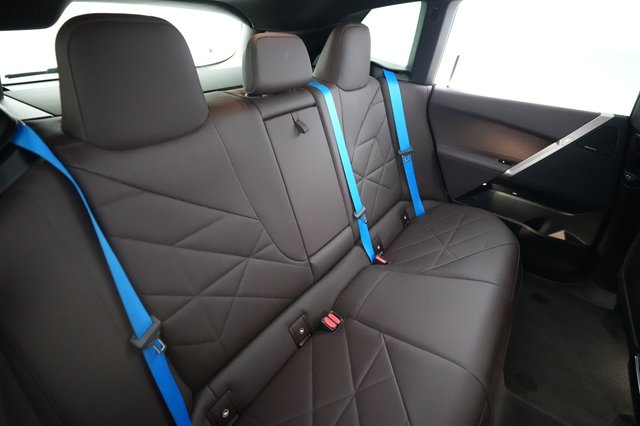 2023 BMW iX — photo 4 of 23
