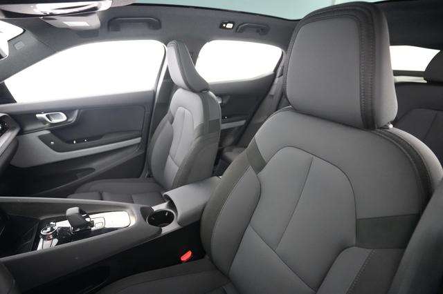 2023 Polestar 2 — photo 3 of 25