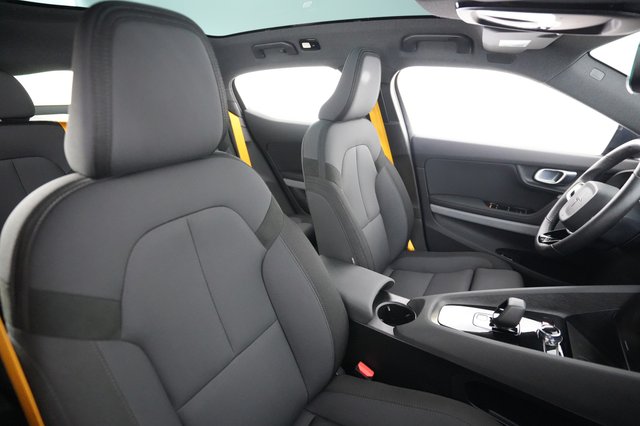 2023 Polestar 2 — photo 18 of 26