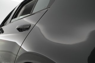 2019 Volkswagen e-Golf — photo 23 of 34