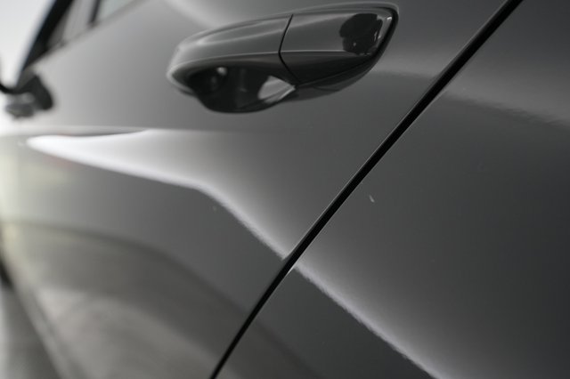 2019 Volkswagen e-Golf — photo 22 of 34