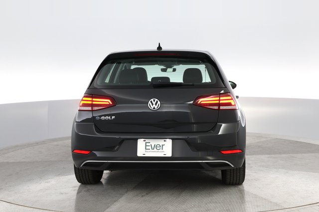 2019 Volkswagen e-Golf — photo 9 of 34