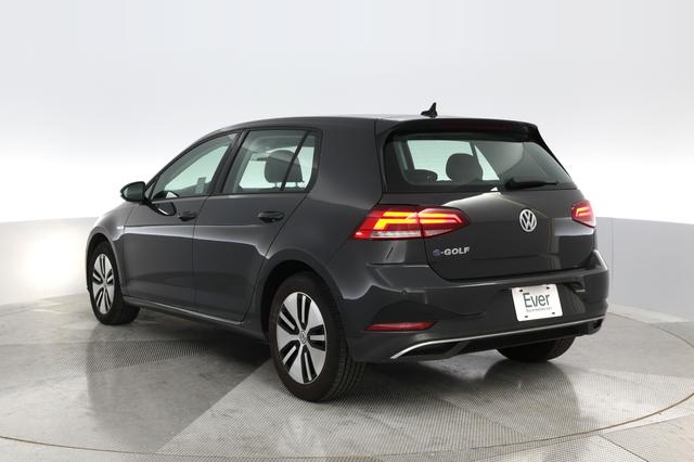2019 Volkswagen e-Golf — photo 10 of 34