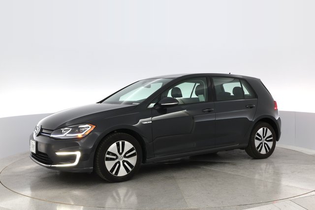 2019 Volkswagen e-Golf — photo 11 of 34