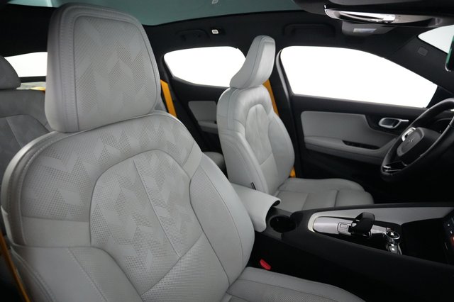 2023 Polestar 2 — photo 18 of 24