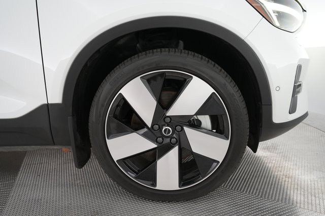 2023 Volvo C40 Recharge — photo 15 of 21