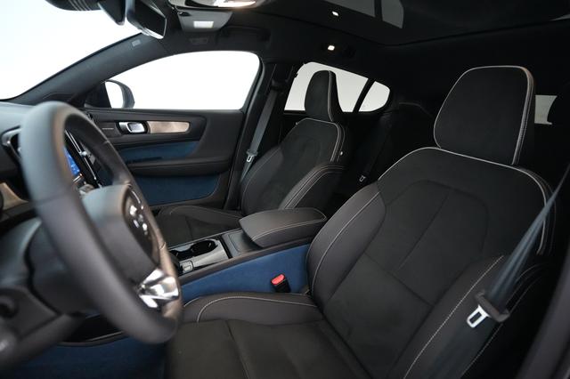 2023 Volvo C40 Recharge — photo 3 of 21