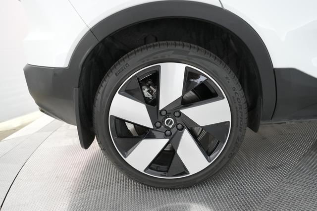 2023 Volvo C40 Recharge — photo 7 of 21
