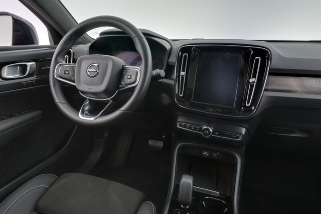 2023 Volvo C40 Recharge — photo 20 of 24