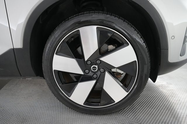 2023 Volvo C40 Recharge — photo 15 of 24