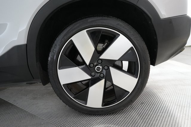 2023 Volvo C40 Recharge — photo 17 of 24