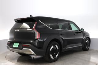 2024 Kia EV9 — photo 2 of 26