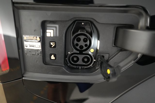 2024 Kia EV9 — photo 8 of 26