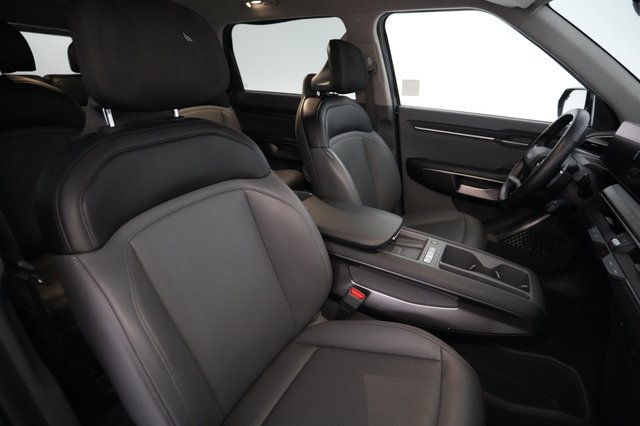 2024 Kia EV9 — photo 18 of 26