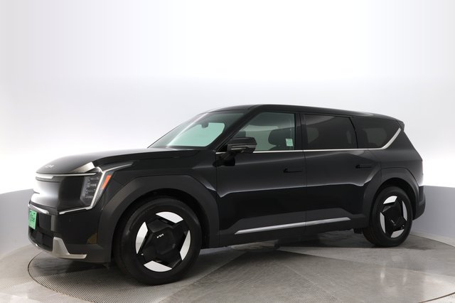 2024 Kia EV9 — photo 14 of 26