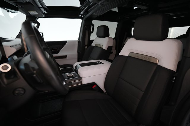 2025 GMC Hummer EV SUV — photo 3 of 21