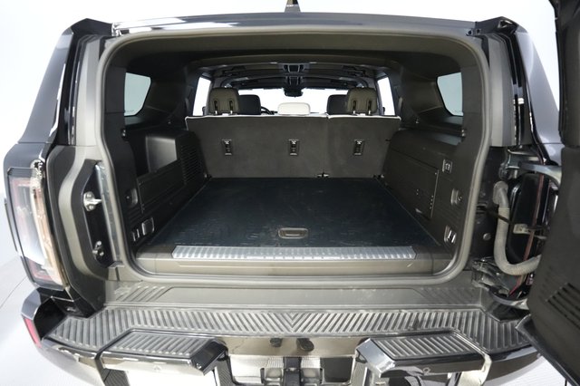 2025 GMC Hummer EV SUV — photo 6 of 21