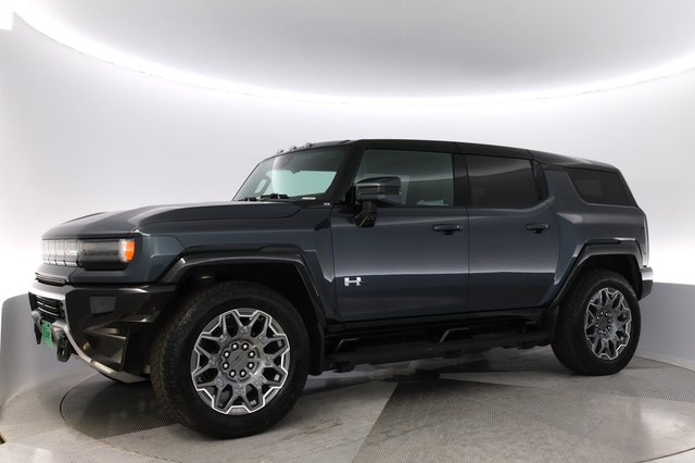 2025 GMC Hummer EV SUV — photo 14 of 21
