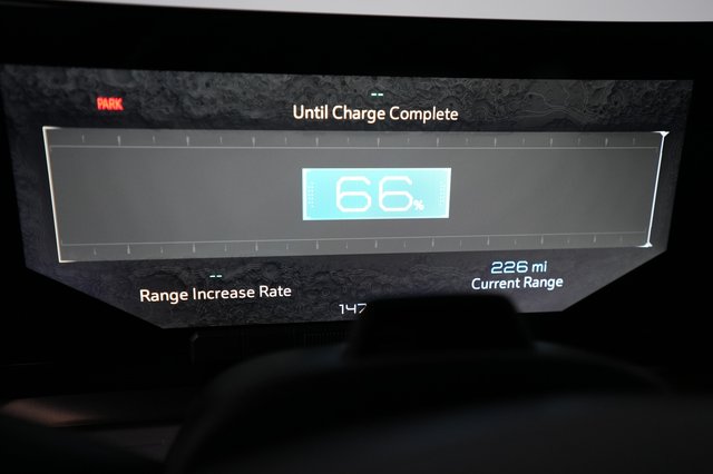 2025 GMC Hummer EV SUV — photo 5 of 21