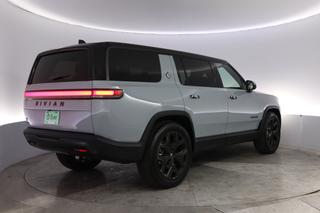 2025 Rivian R1S — photo 2 of 24