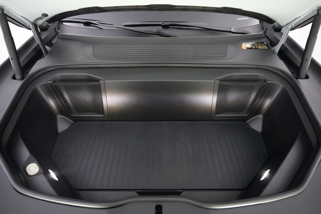 2025 Rivian R1S