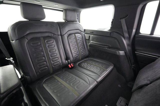 2025 Rivian R1S — photo 21 of 24