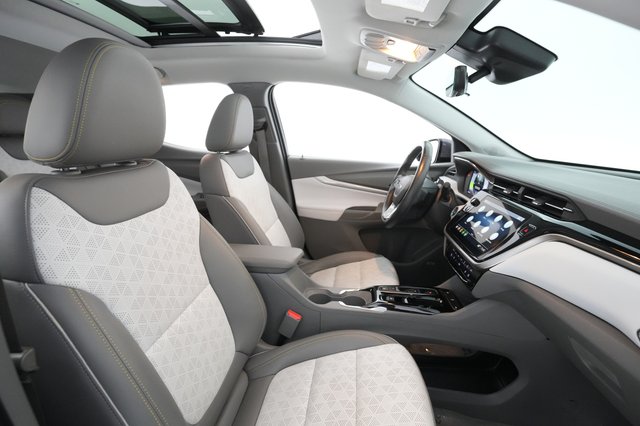 2022 Chevrolet Bolt EUV — photo 18 of 31