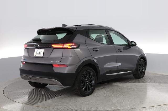 2022 Chevrolet Bolt EUV — photo 2 of 31