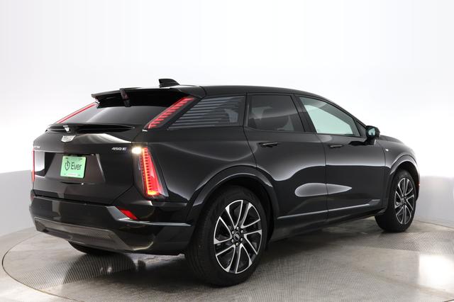 2026 Cadillac Optiq — photo 2 of 22