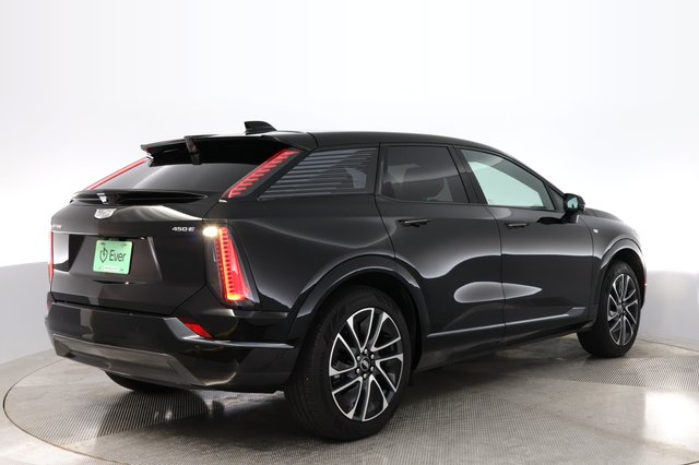 2026 Cadillac Optiq — photo 2 of 22