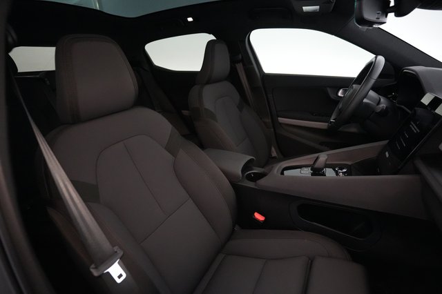 2022 Polestar 2 — photo 18 of 21