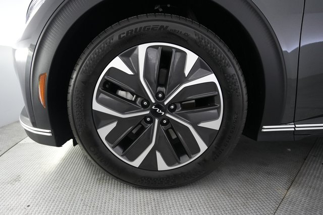 2024 Kia EV6 — photo 15 of 22