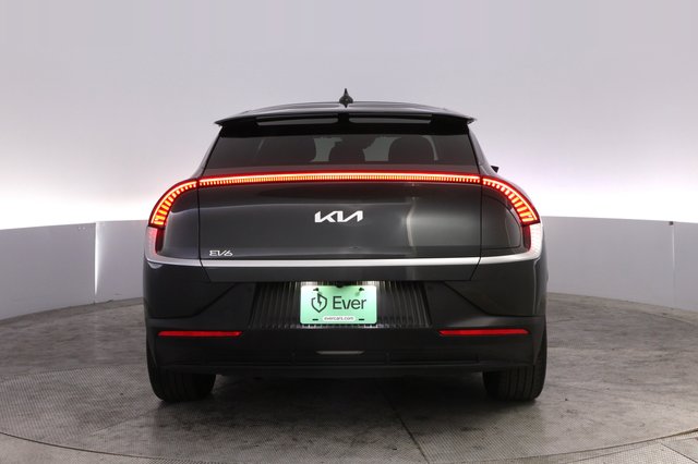 2024 Kia EV6 — photo 12 of 22