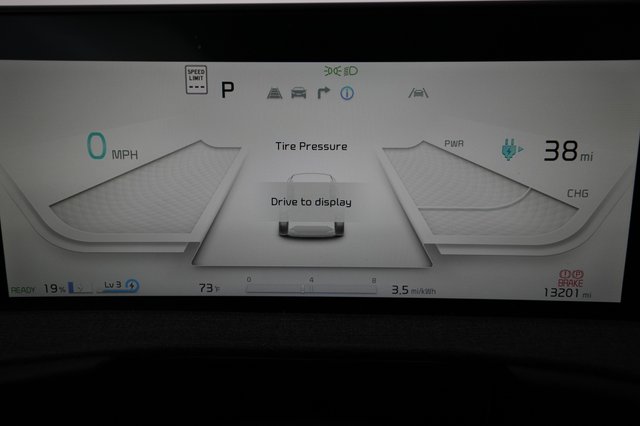 2024 Kia EV6 — photo 5 of 22
