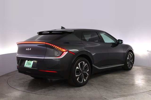 2024 Kia EV6 — photo 2 of 22