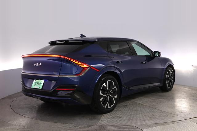 2024 Kia EV6 — photo 2 of 24