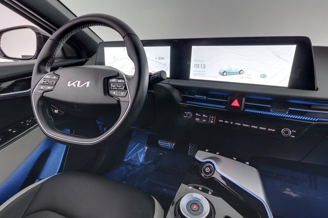 2024 Kia EV6 — photo 20 of 24