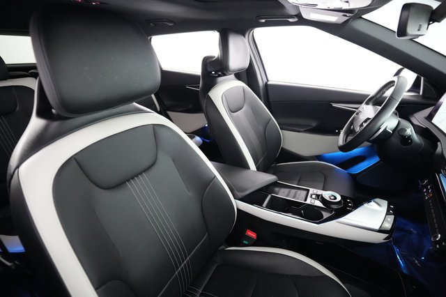 2024 Kia EV6 — photo 18 of 24