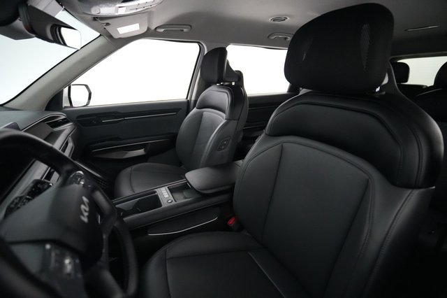 2024 Kia EV9 — photo 3 of 23