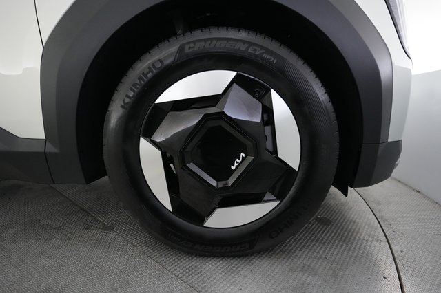 2024 Kia EV9 — photo 16 of 23