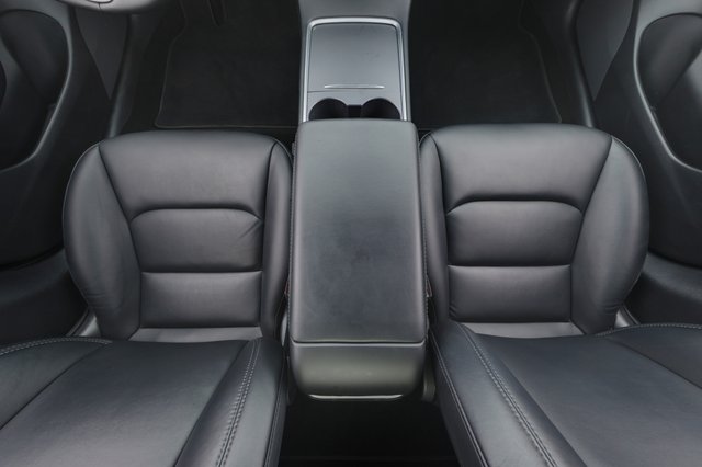 2021 Tesla Model 3 — photo 22 of 24