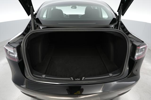 2021 Tesla Model 3 — photo 6 of 24