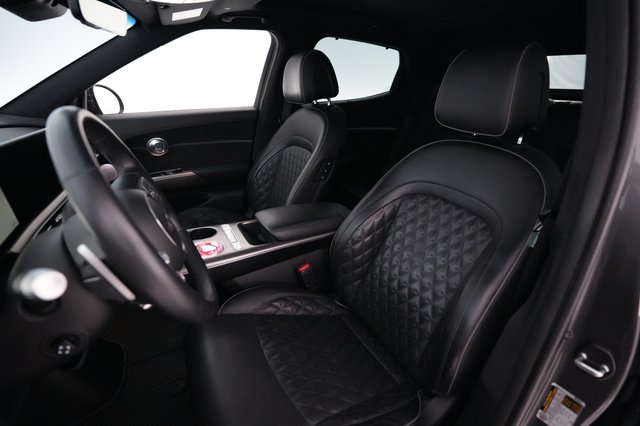 2023 Genesis GV60 — photo 3 of 22