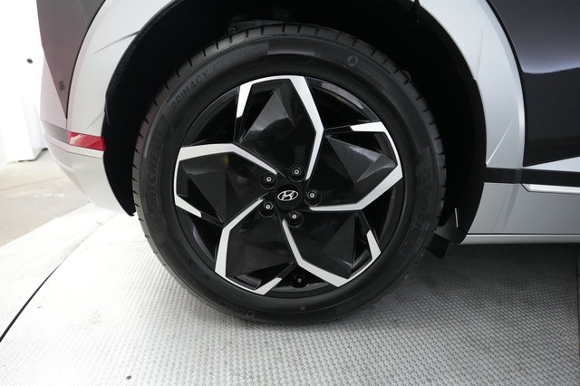 2024 Hyundai IONIQ 5 — photo 17 of 21