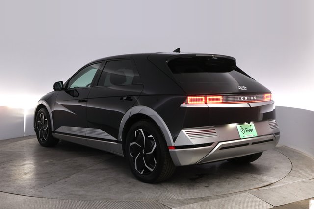 2024 Hyundai IONIQ 5 — photo 13 of 21