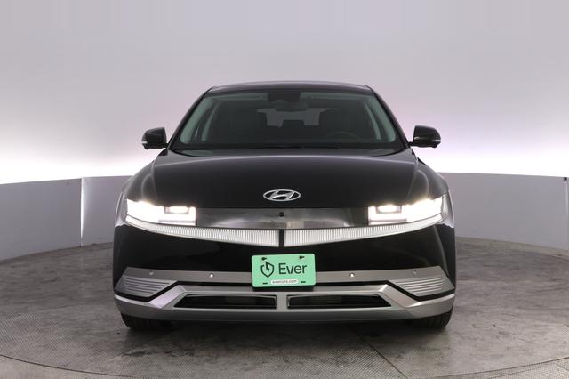 2024 Hyundai IONIQ 5 — photo 9 of 21