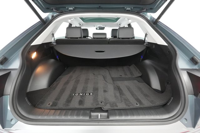 2023 Hyundai IONIQ 5 — photo 20 of 33
